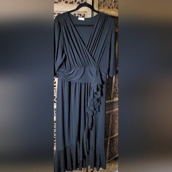 Elegant Kiyonna 2x Black Wrap Dress - Picture 1 of 8
